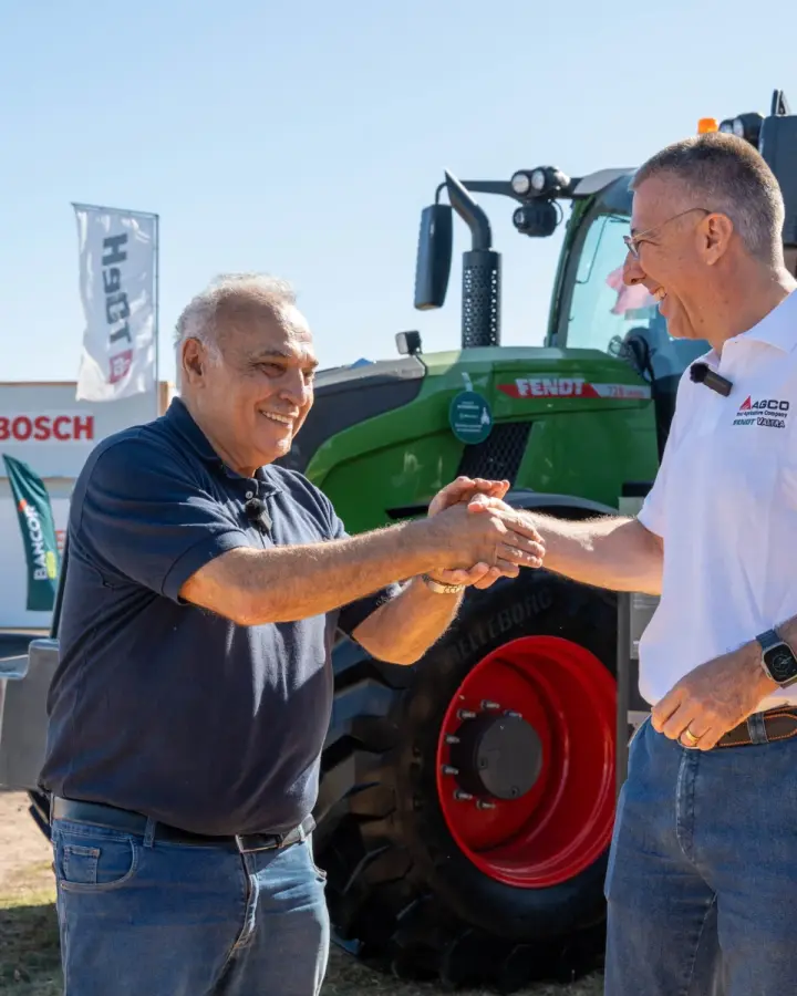 Cobertura fotográfica del stand de Fendt en Expoagro
